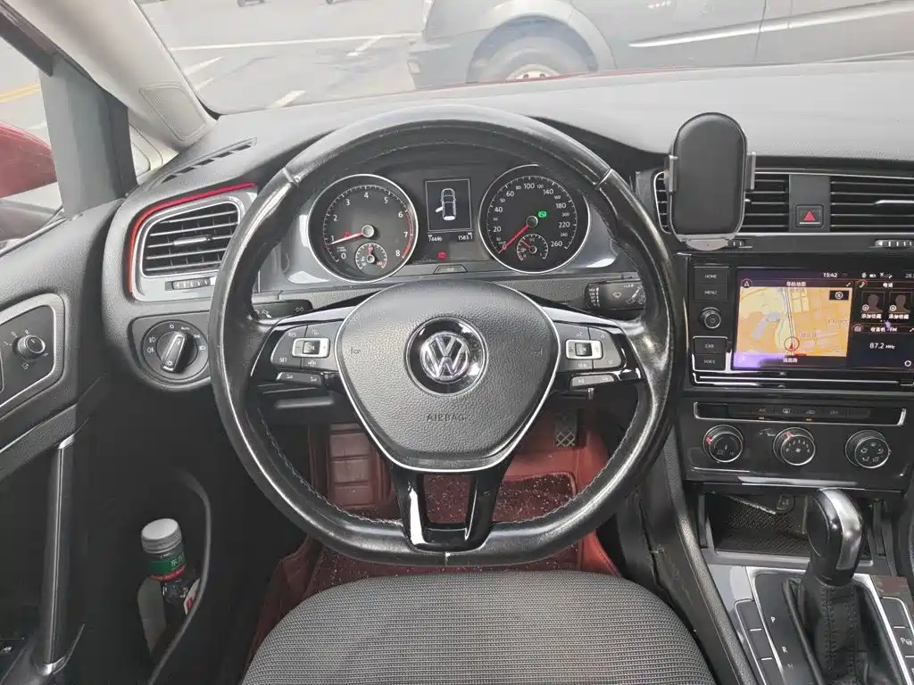 Volkswagen Golf — миниатюра 11