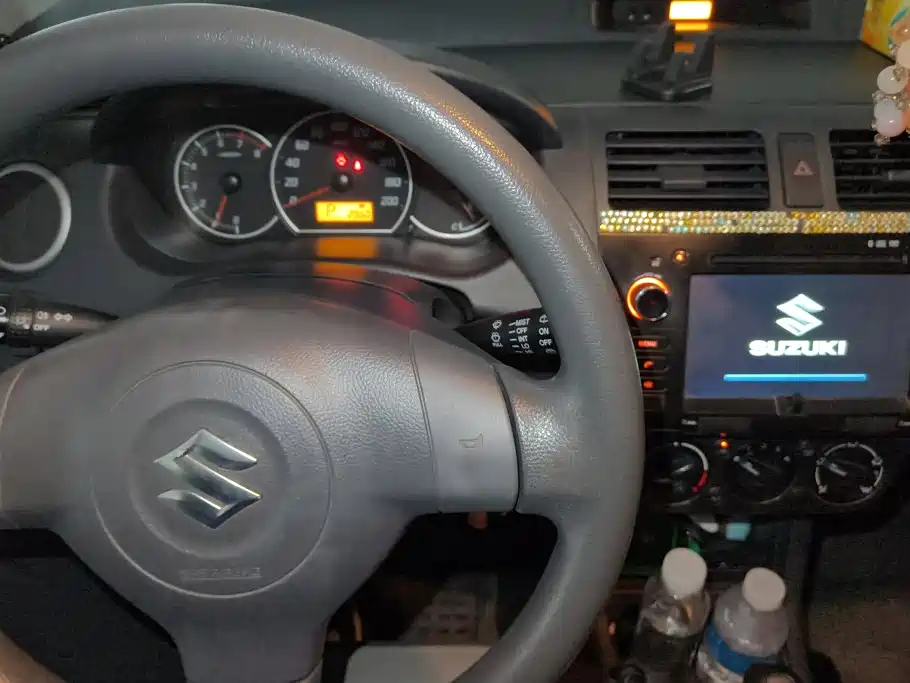 Suzuki Swift — миниатюра 12