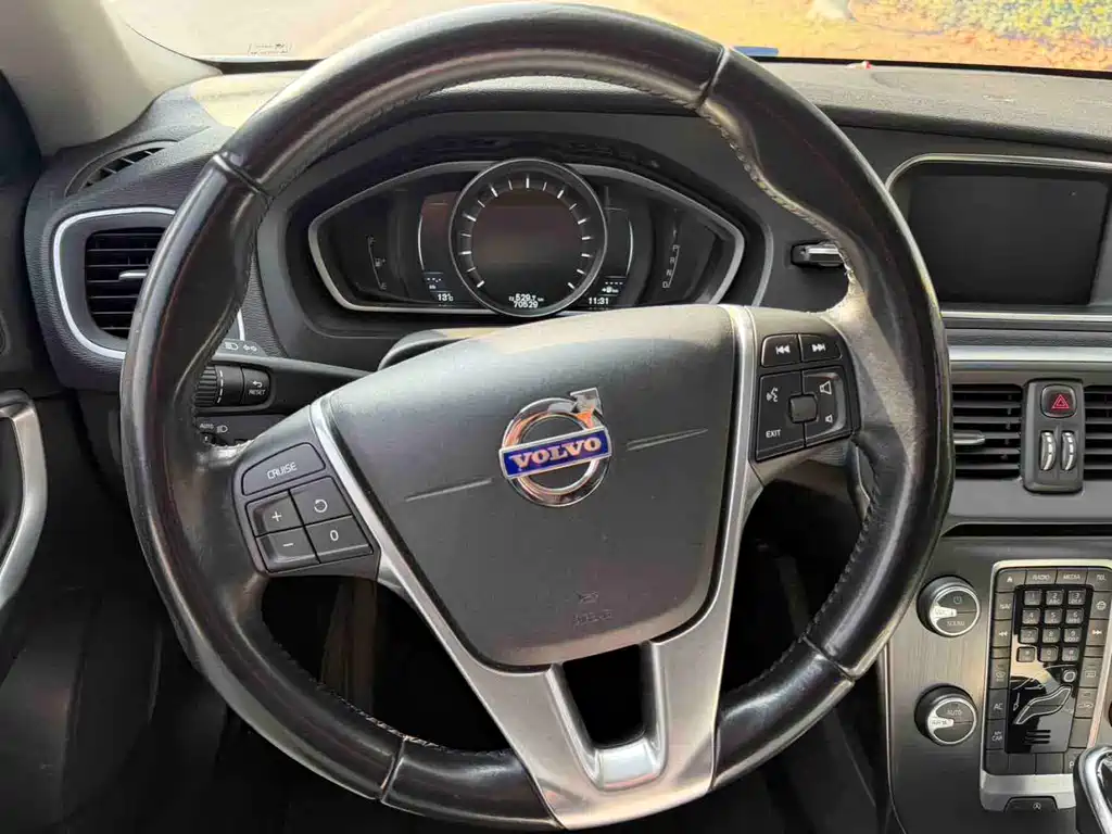 Volvo V40 1.6T Smart Leisure Edition, фото 14