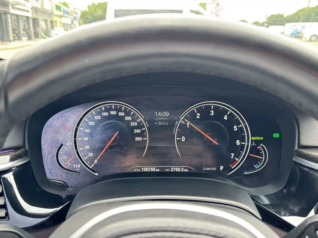 BMW 5 Series — миниатюра 18