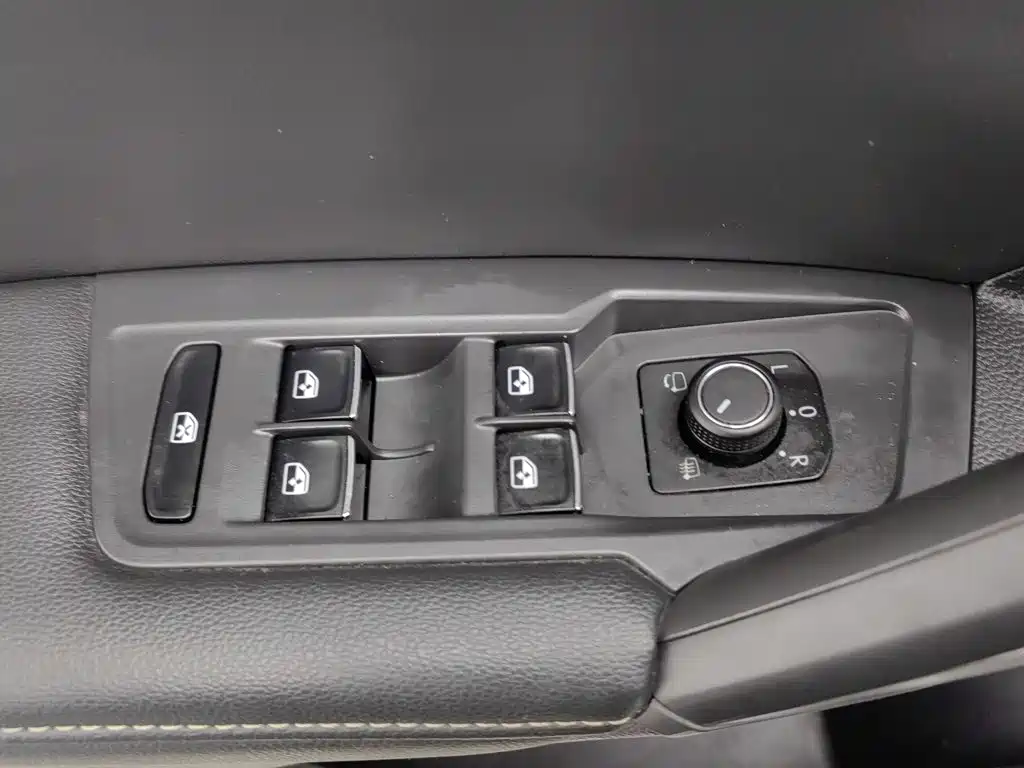 Volkswagen Tiguan L — миниатюра 9