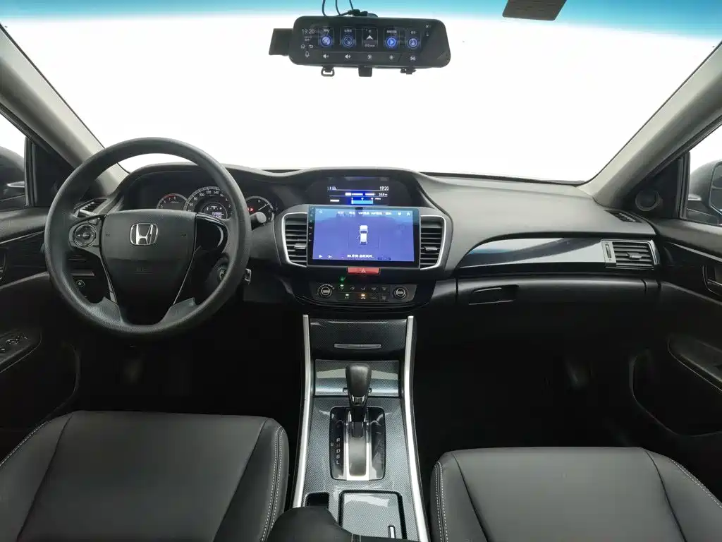 Honda Accord — миниатюра 5