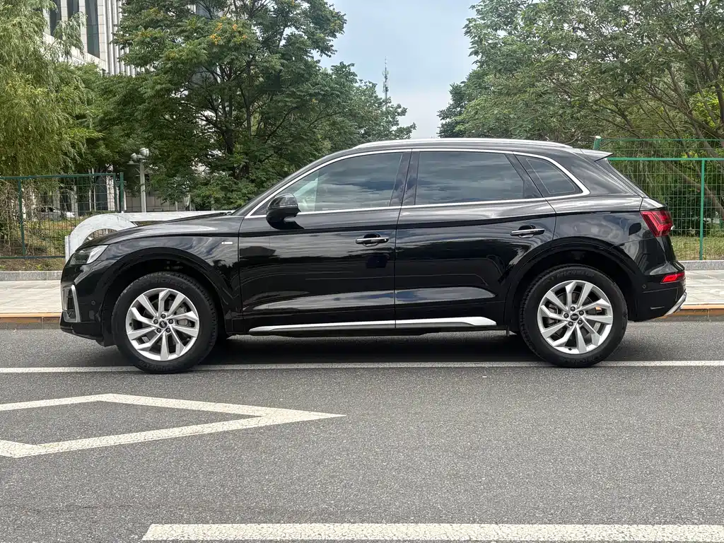 Audi Q5L 2023 40T Luxury