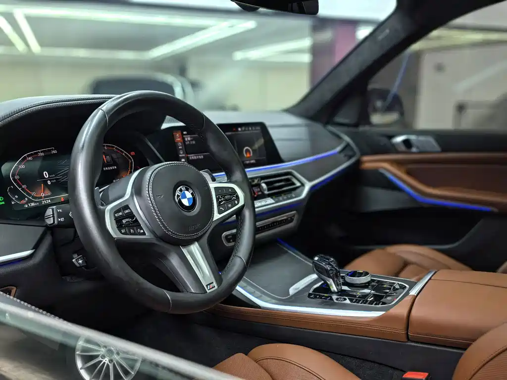 BMW X7 — миниатюра 30
