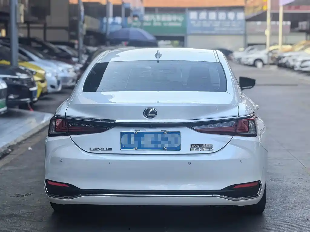 Lexus ES — миниатюра 3