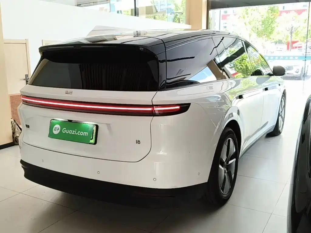 Li Auto i8 2025 Standard