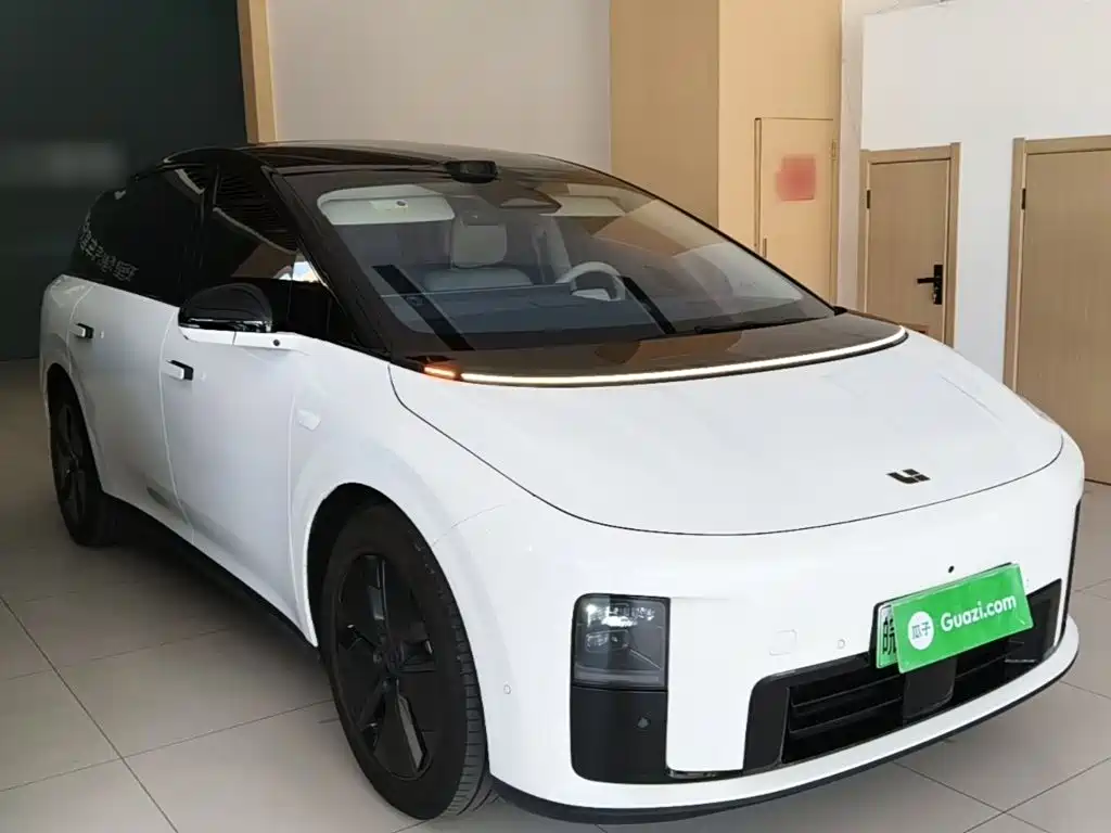 Li Auto i8 2025 Standard
