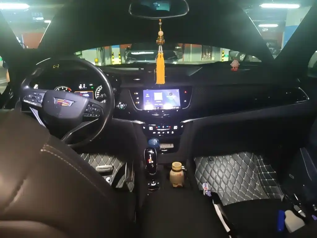 Cadillac XT6 — миниатюра 13