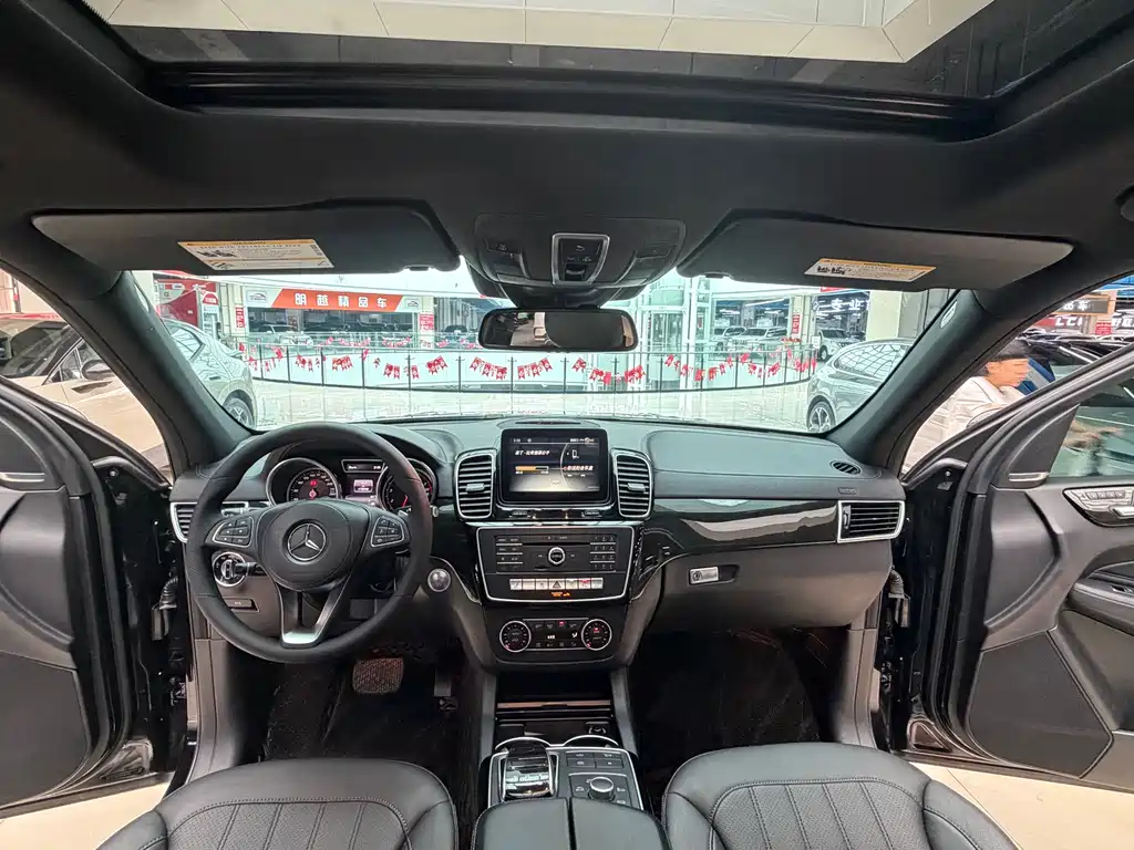Mercedes-Benz GLS 2017 GLS 400 4MATIC Luxury