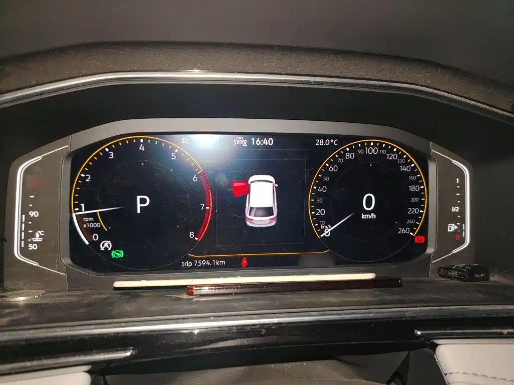 Volkswagen Tiguan L — миниатюра 4