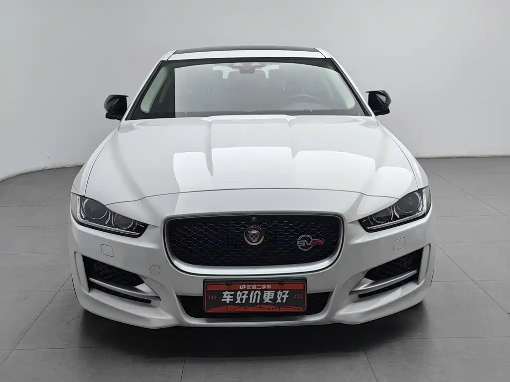 Jaguar XE — миниатюра 3