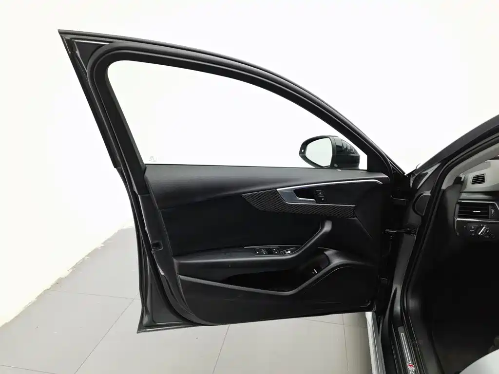 Audi A4L — миниатюра 8