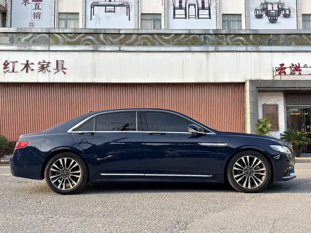 Lincoln Continental — миниатюра 6