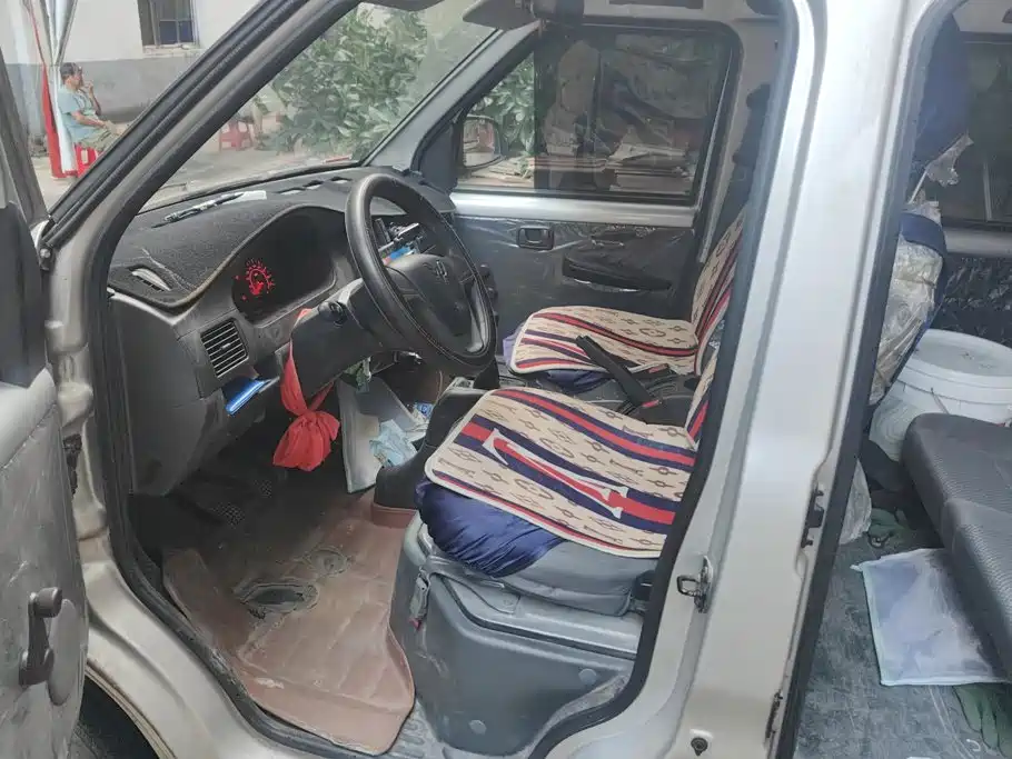 Wuling Rongguang — миниатюра 9