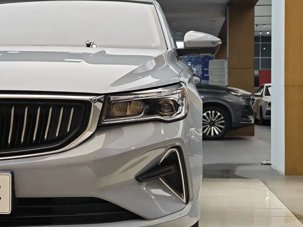 Geely Emgrand — миниатюра 2
