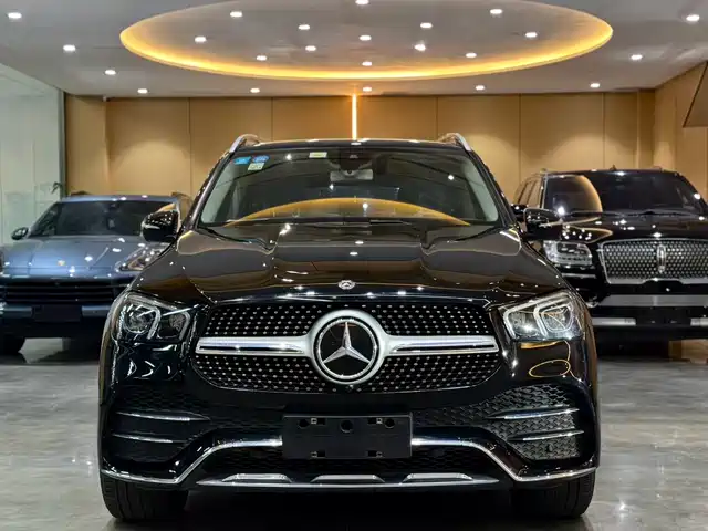 Mercedes-Benz GLE — фото 1