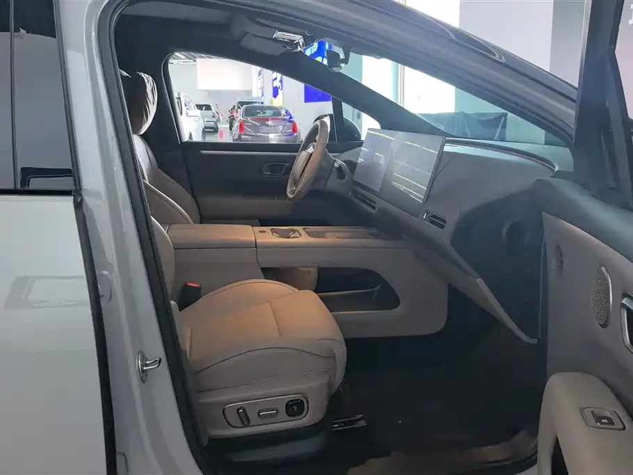 Li Auto i6 2025 Standard
