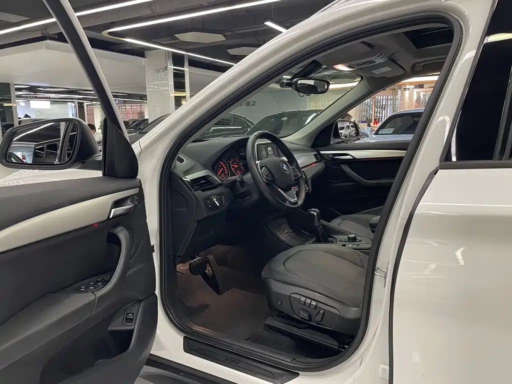 BMW X1 2016 sDrive18Li Fashion