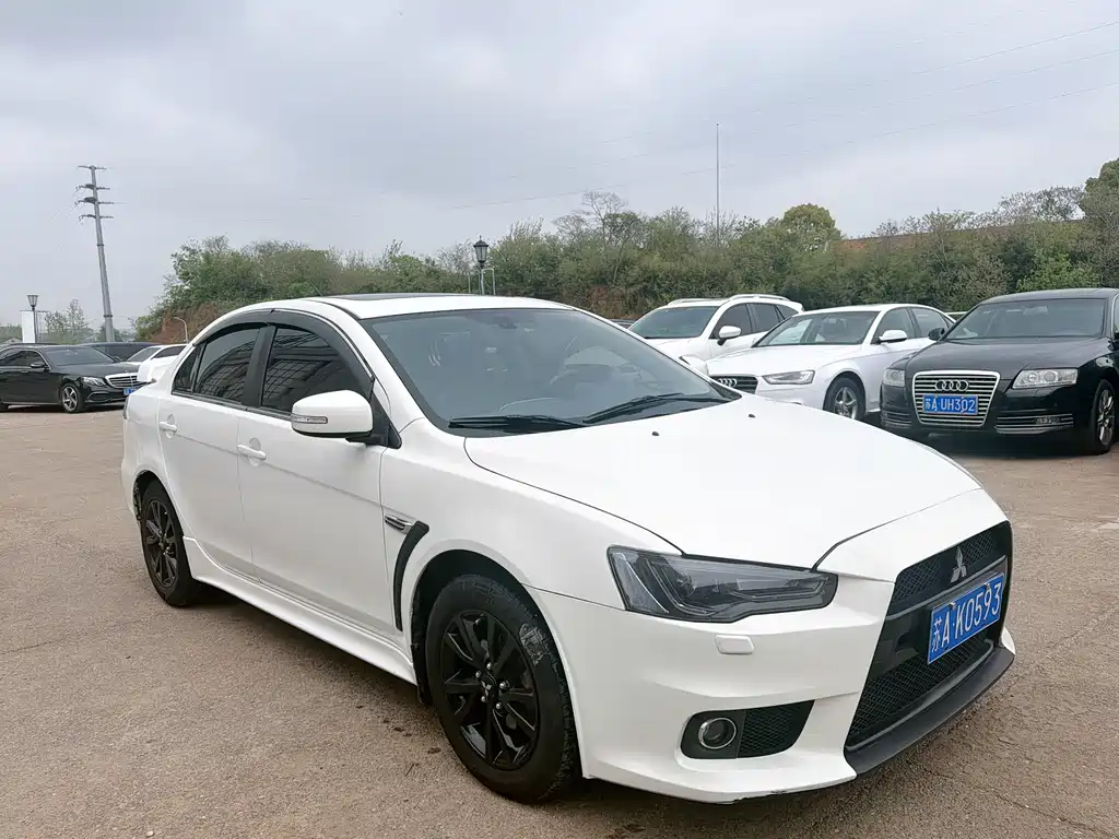 Mitsubishi Lancer EX 2014