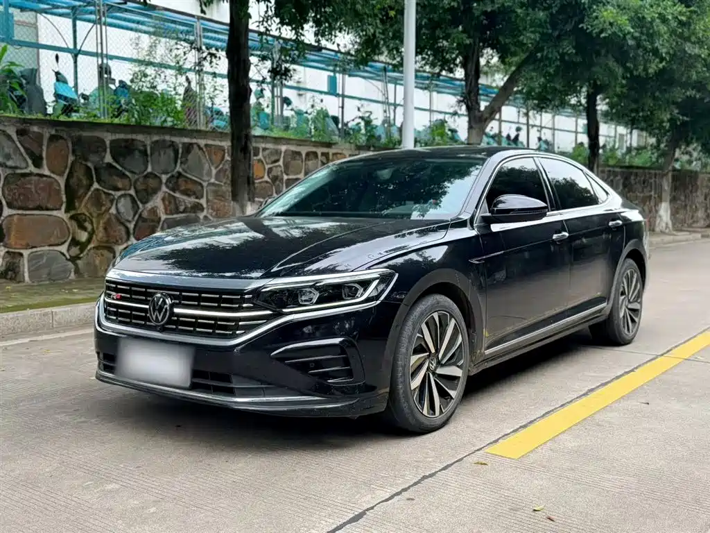 Volkswagen Passat 2023