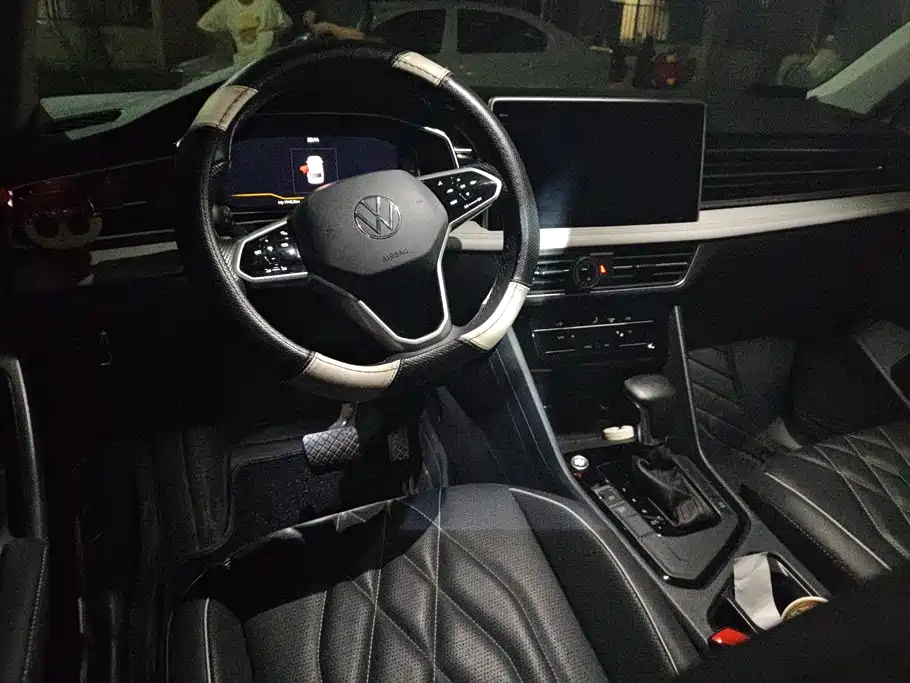 Volkswagen Tiguan L — миниатюра 12
