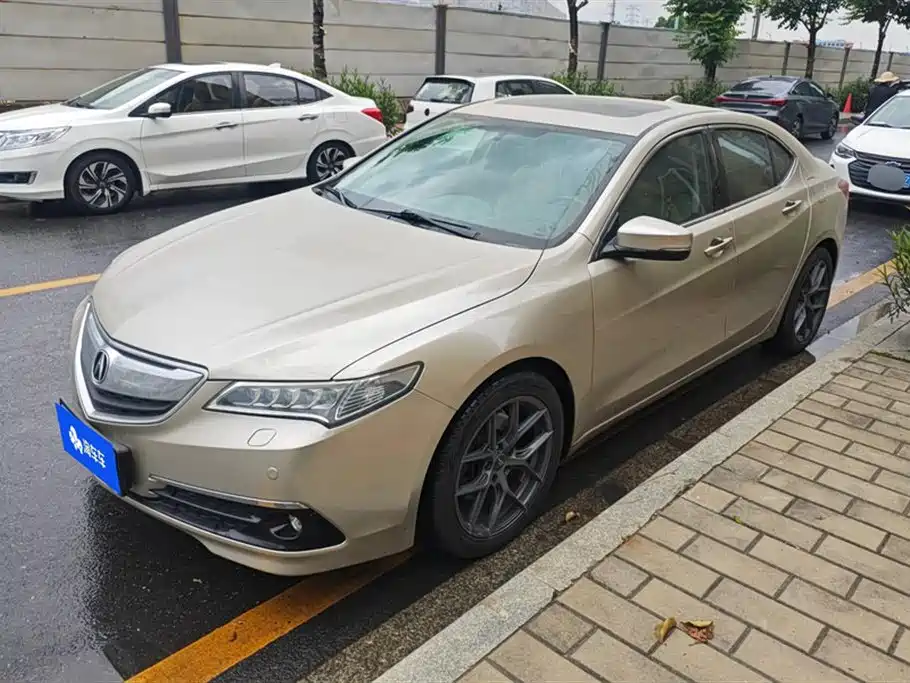 Купить Acura TLX