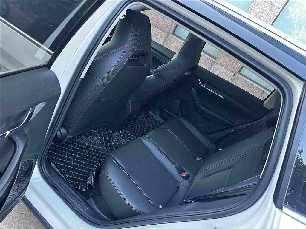 Skoda Kamiq — миниатюра 6