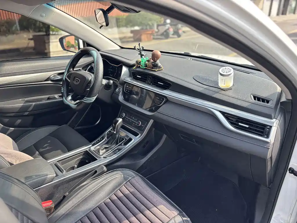 Geely Emgrand — миниатюра 17