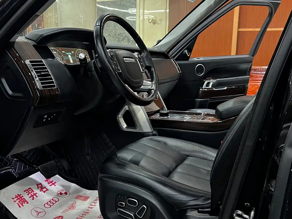 Land Rover Range Rover — миниатюра 10