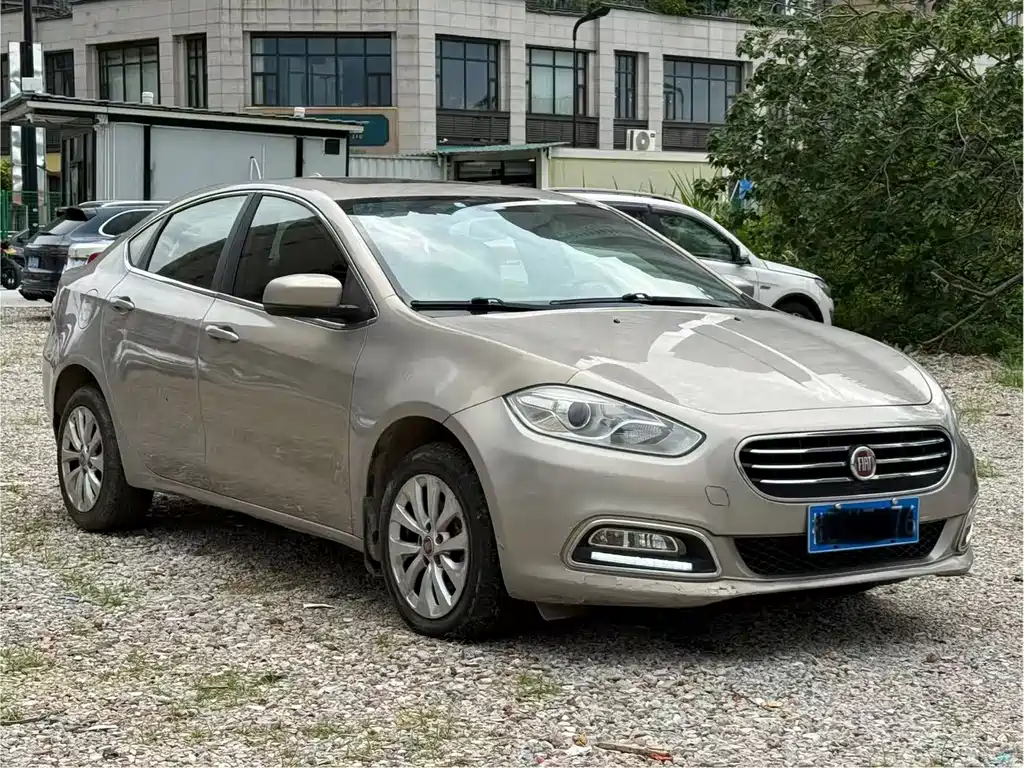 Fiat Viaggio — миниатюра 4