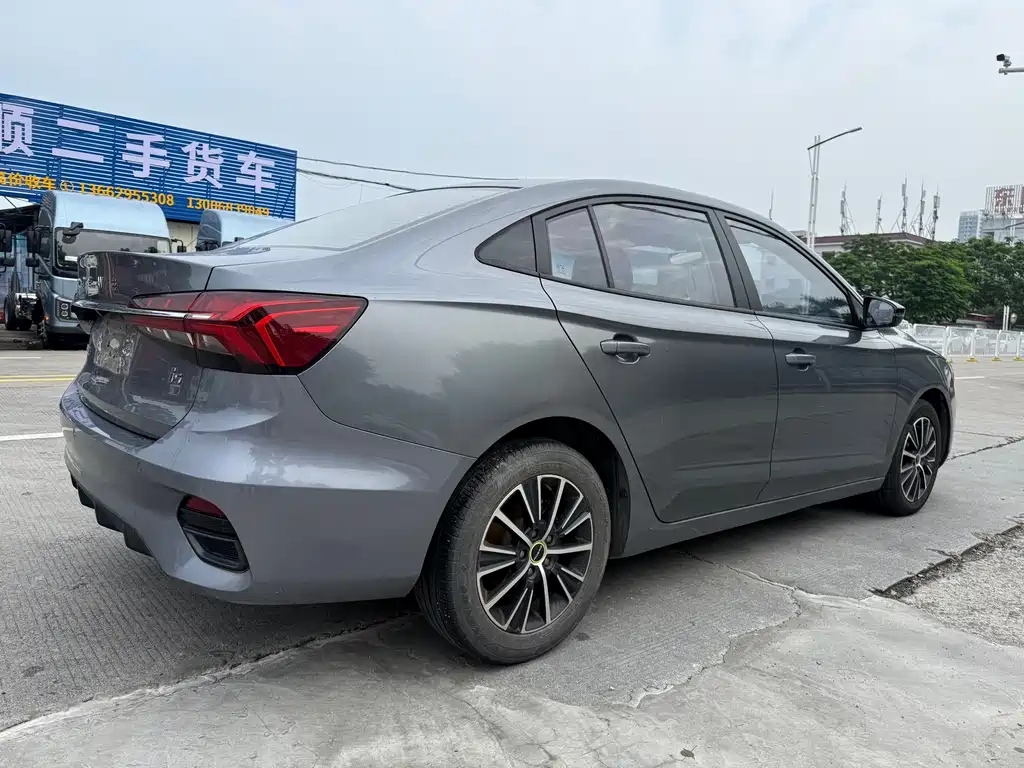 Roewe i5 — миниатюра 13