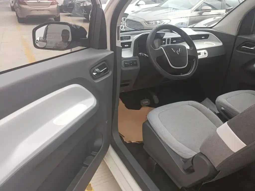 Wuling MINIEV — миниатюра 16