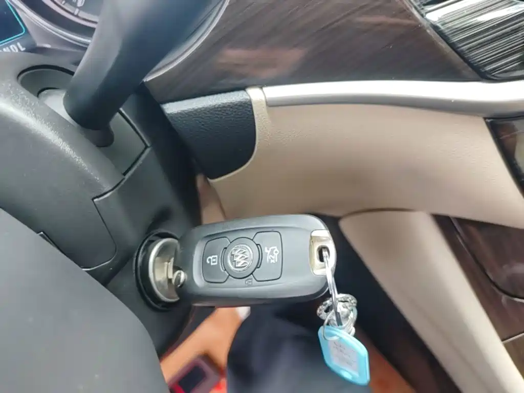 Buick Verano — миниатюра 9