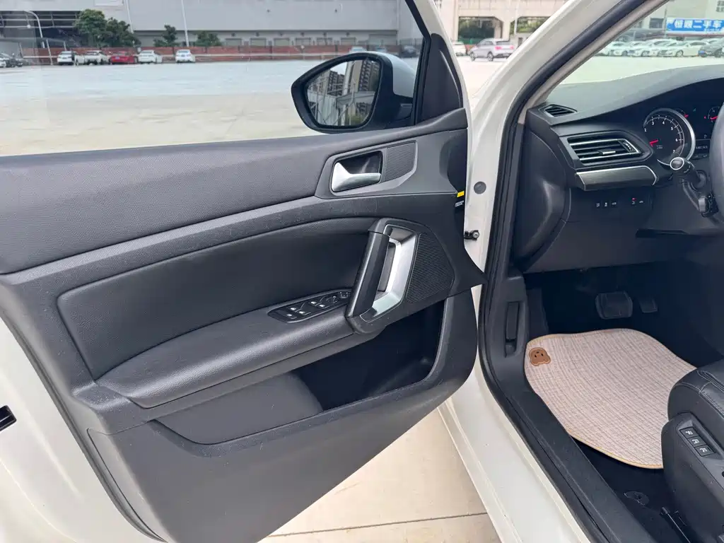 Peugeot 408 — миниатюра 11