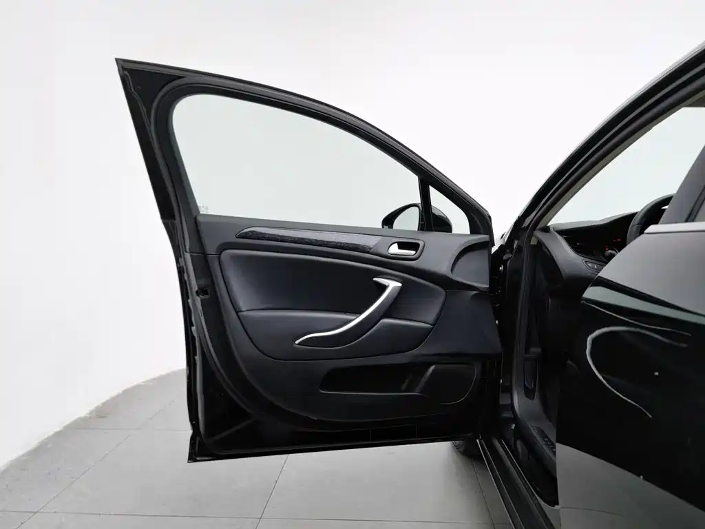 Citroen C5 — миниатюра 8