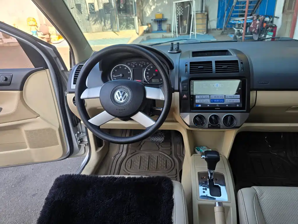 Volkswagen Polo 08 1.4 AT