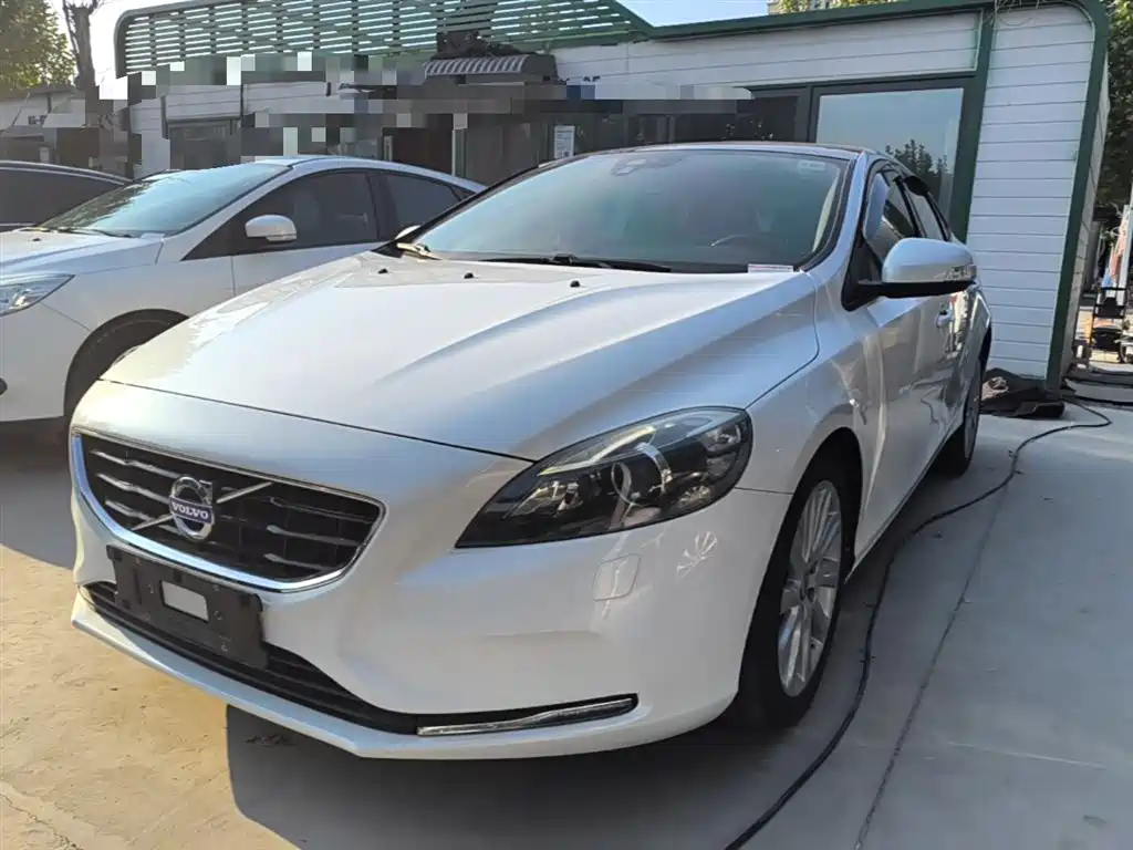 Volvo V40 2015