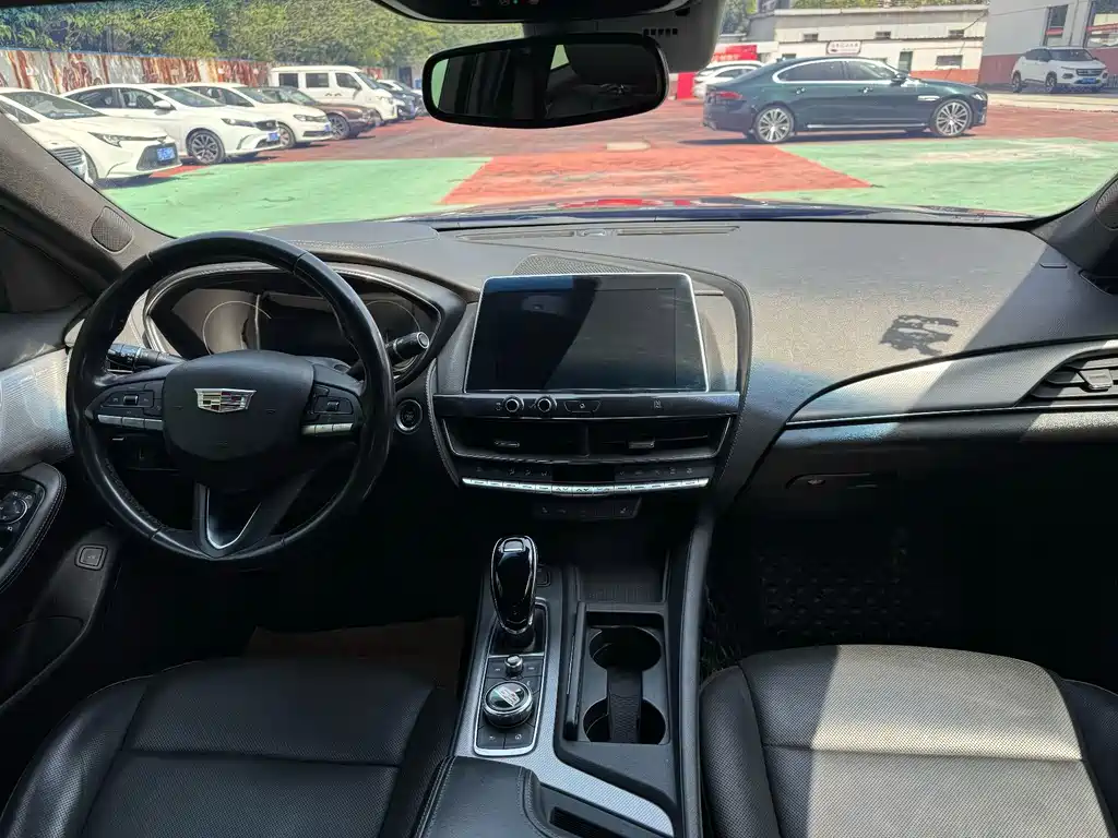 Cadillac CT5 — миниатюра 5