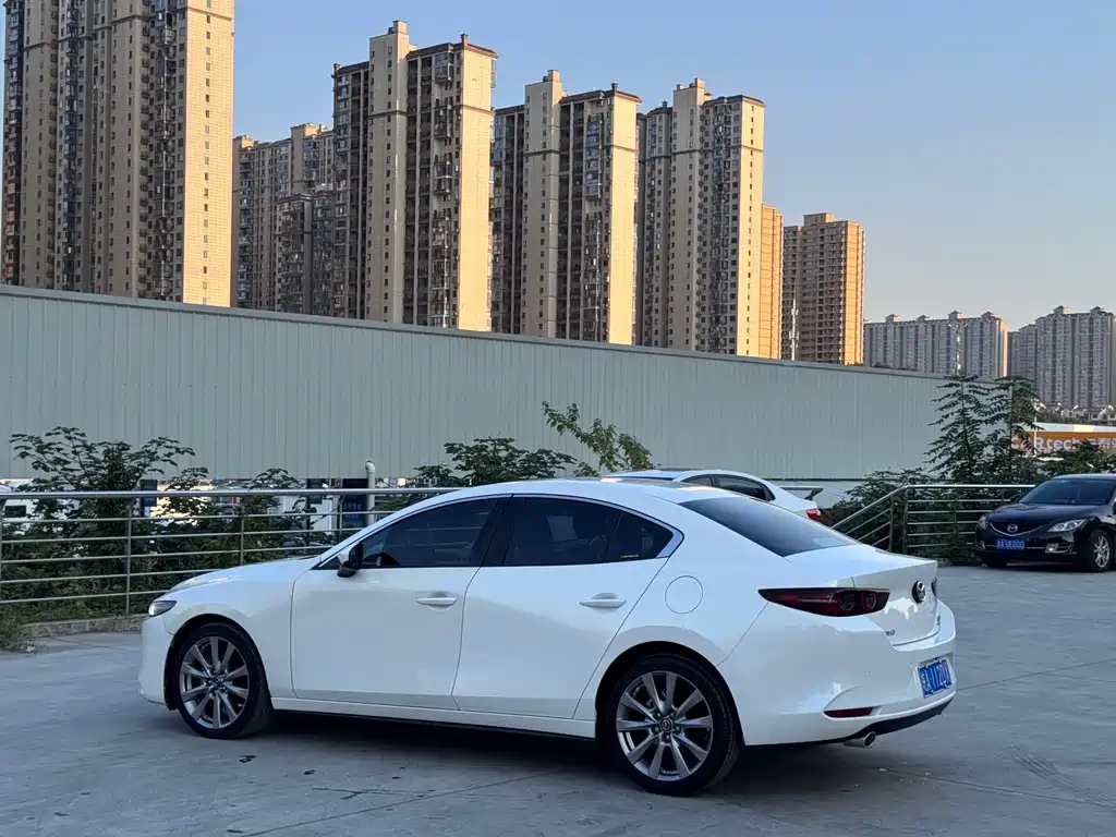 Mazda 3 Axela — миниатюра 12