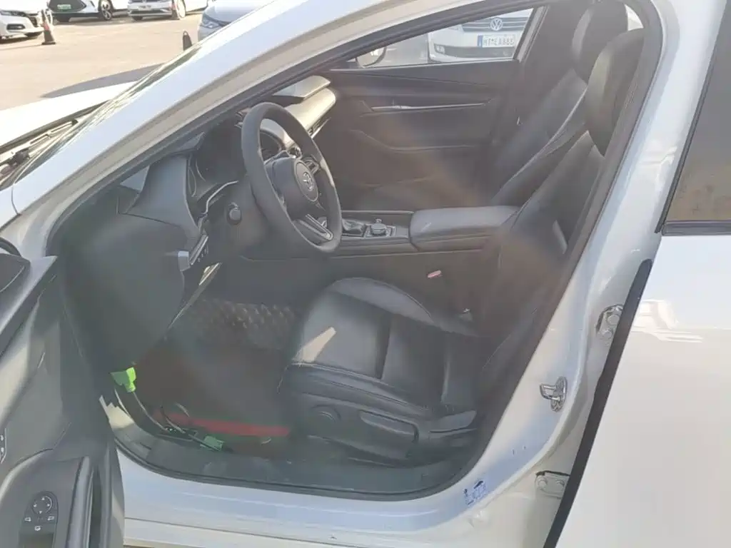Mazda 3 Axela — миниатюра 15