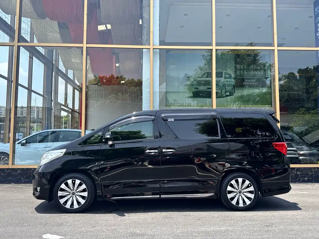Toyota Alphard 2011 3.5L Luxury