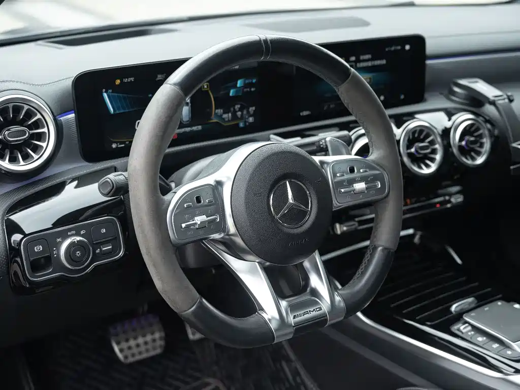 Mercedes-Benz A-Class AMG (Import) Facelift AMG A 45 4MATIC+, фото 14