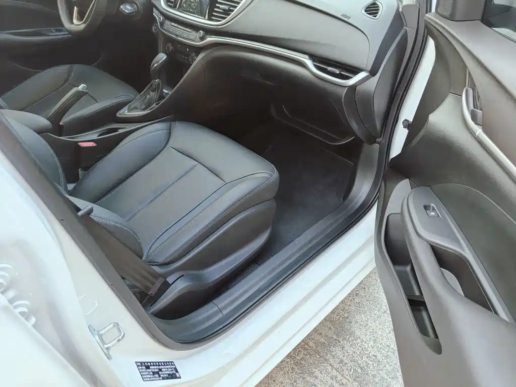 Buick Excelle — миниатюра 13