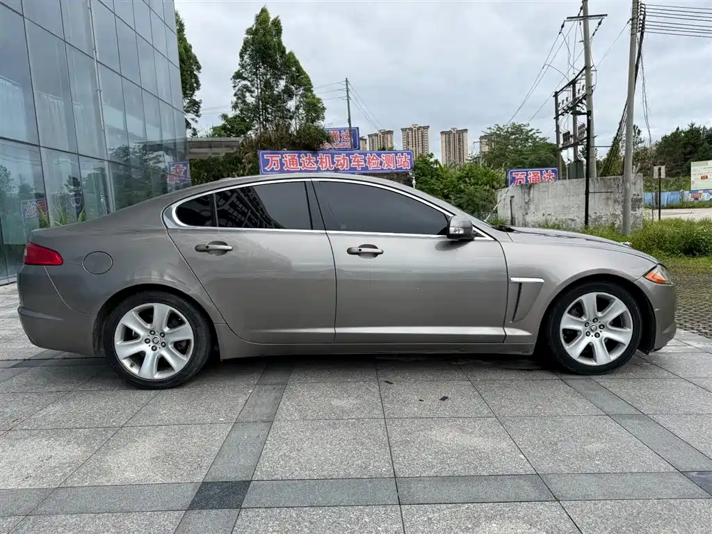 Jaguar XF 2008 XF 3.0 V6 Luxury