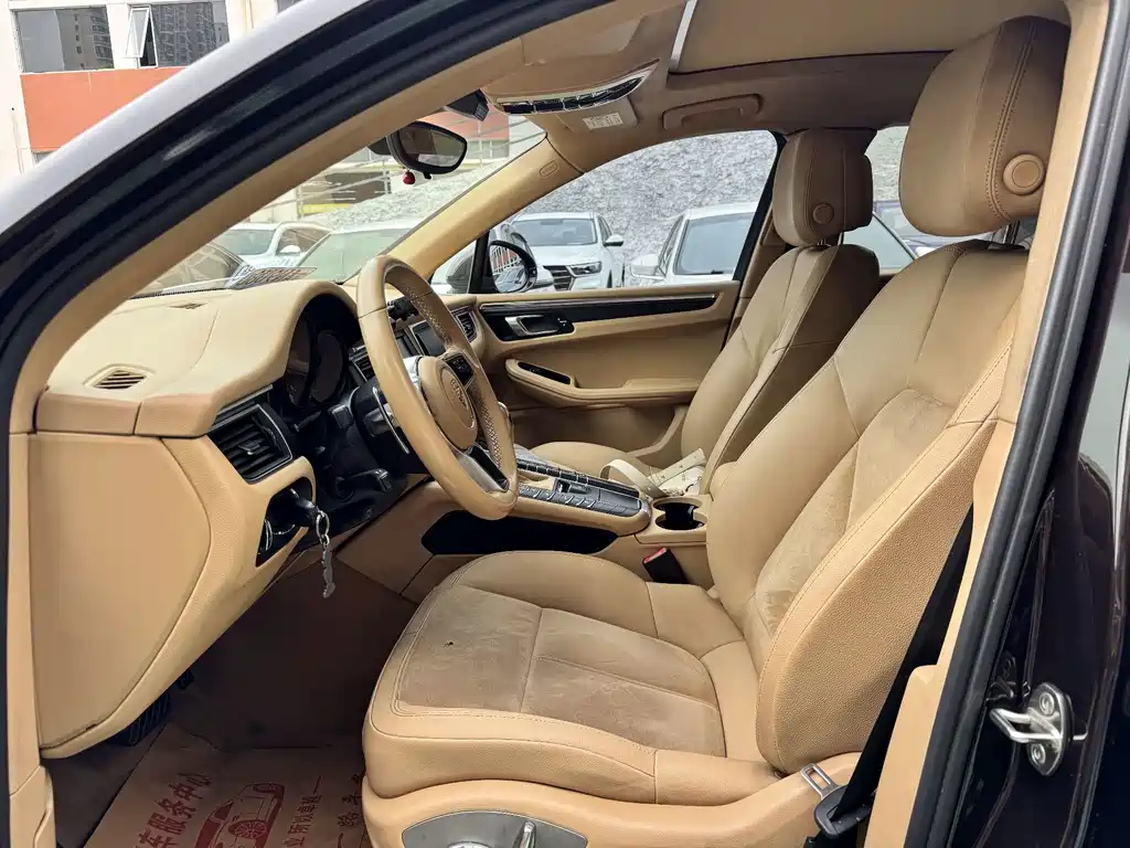 Porsche Macan — миниатюра 6