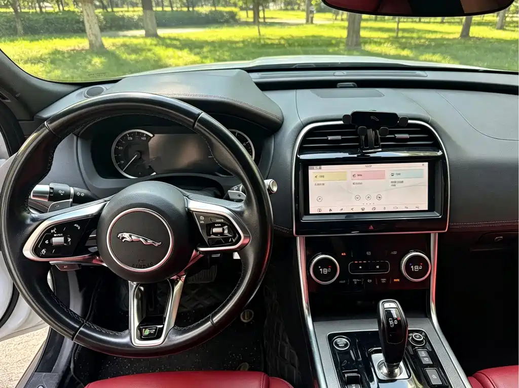 Jaguar XEL — миниатюра 6