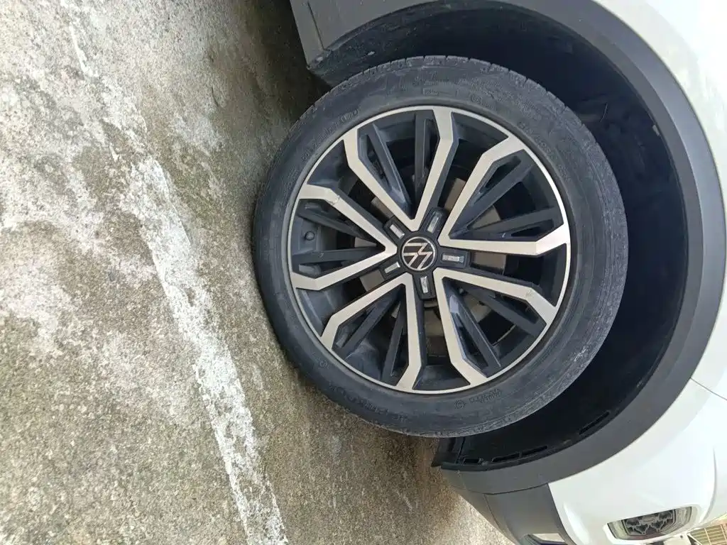 Volkswagen T-Roc — миниатюра 24