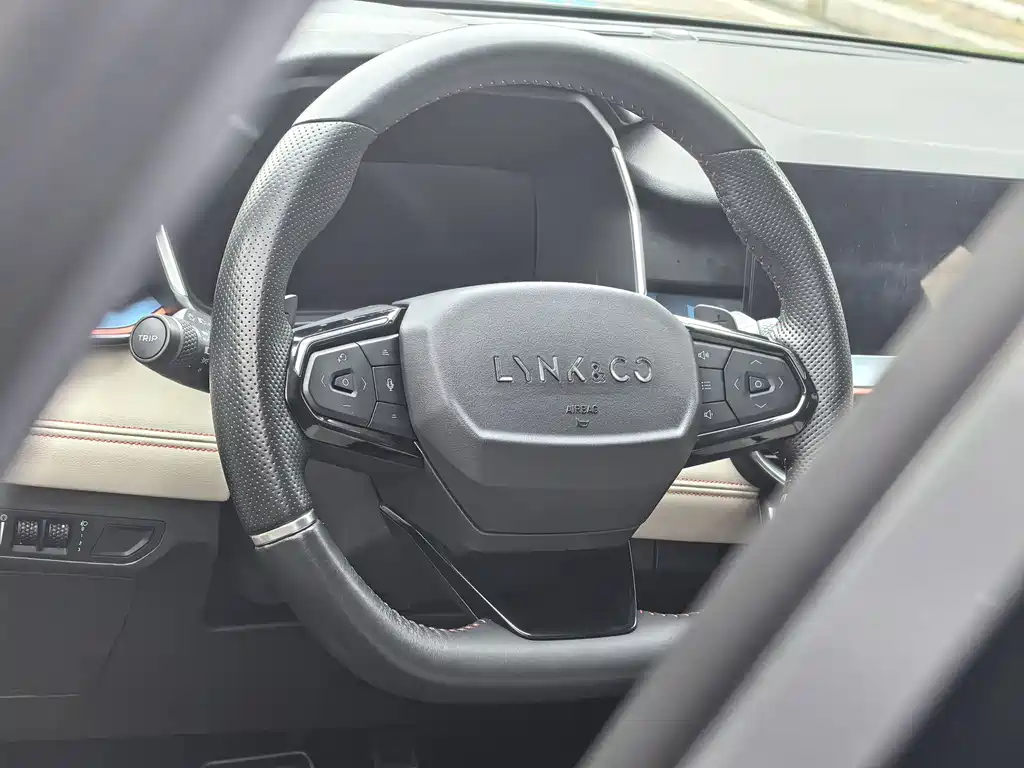 Lynk & Co 06 2020 1.5T Halo