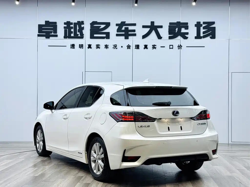 LEXUS CT