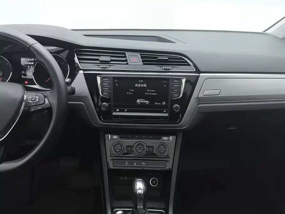 Volkswagen Touran — миниатюра 13